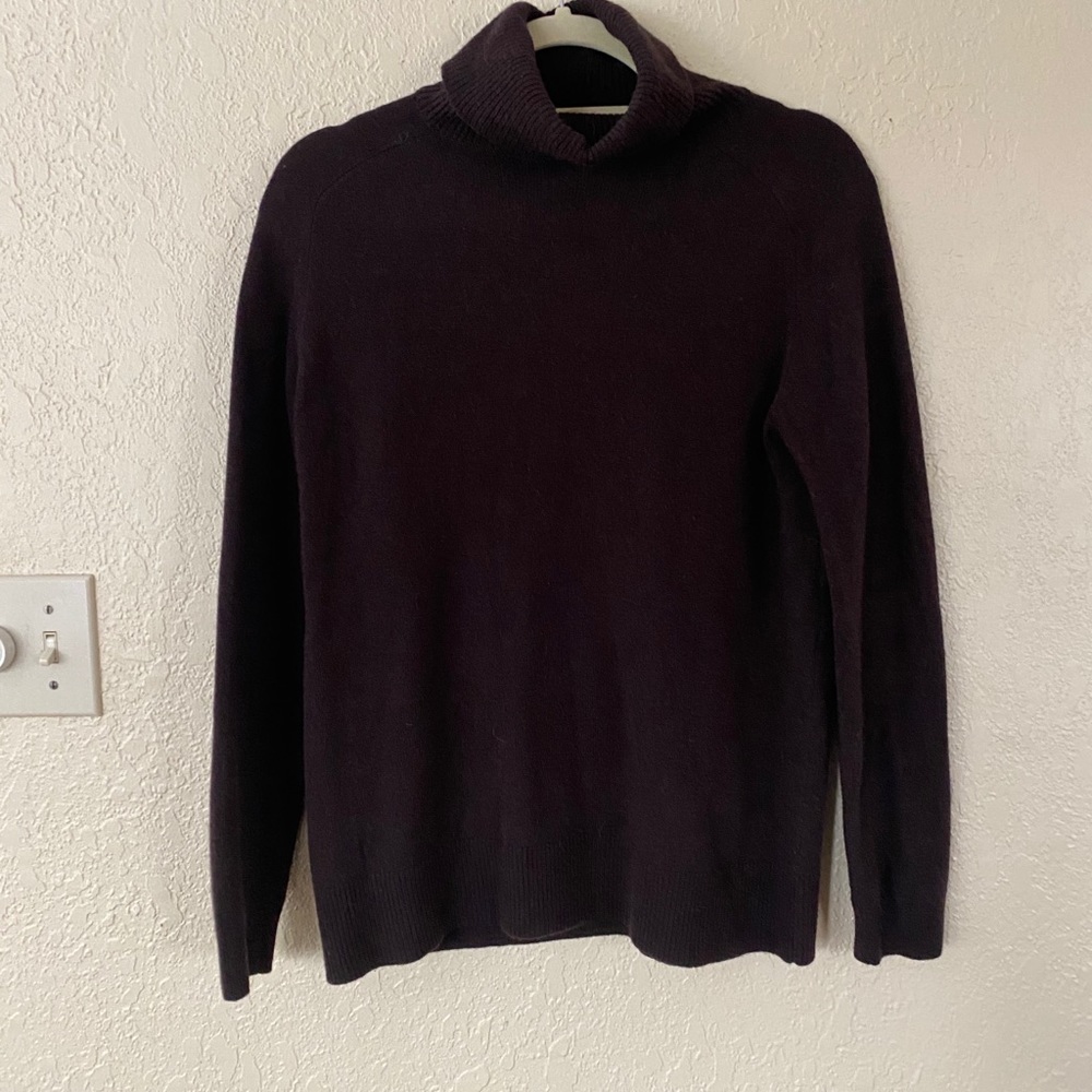 Massimo Dutti wool/cashmere turtleneck sweater